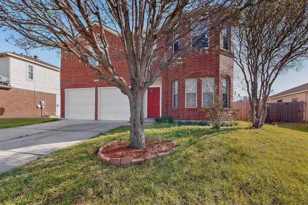 $2,800 | 6723 Ambercrest Drive, Arlington, TX 76002