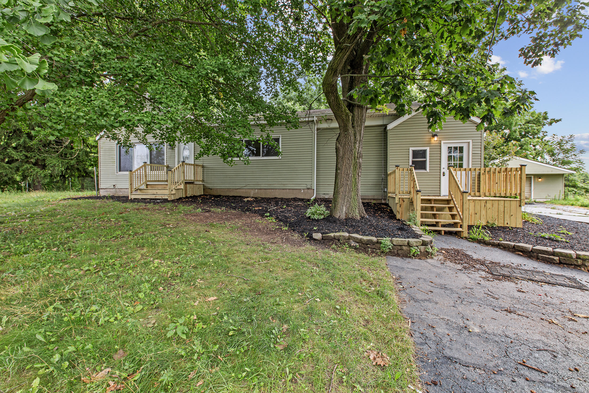 2551 St Road Valparaiso, IN 46385 - Photo 1 of 16 2500x1667