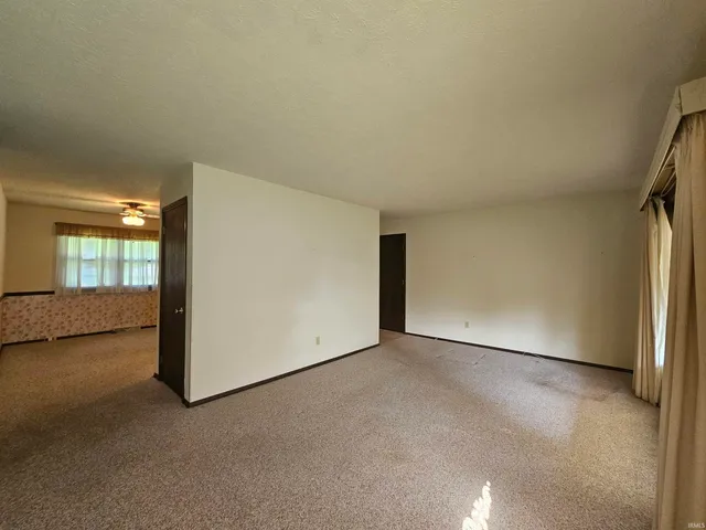 $261,000 | 29591 County Road 22, Elkhart, IN 46517