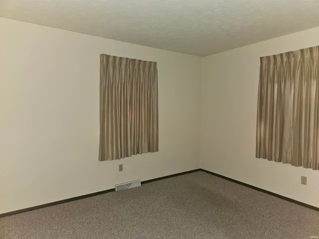 $261,000 | 29591 County Road 22, Elkhart, IN 46517