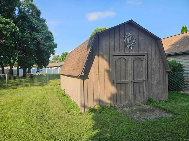 $261,000 | 29591 County Road 22, Elkhart, IN 46517