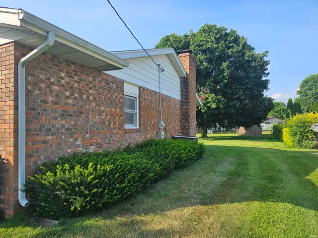 $261,000 | 29591 County Road 22, Elkhart, IN 46517