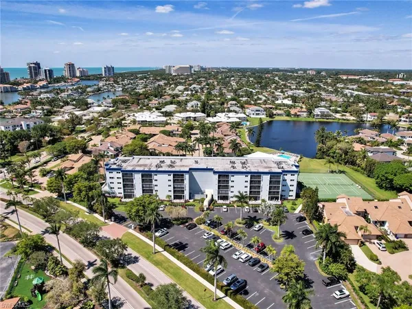 $4,800 | 555 Park Shore Drive, Unit B407, Naples, FL 34103
