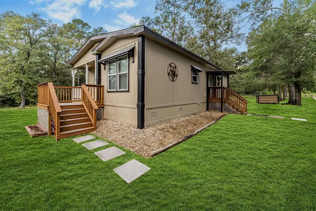 $2,300 | 120 Coyote Run, Willis, TX 77378