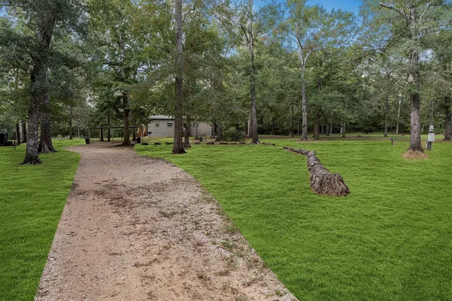 $2,300 | 120 Coyote Run, Willis, TX 77378