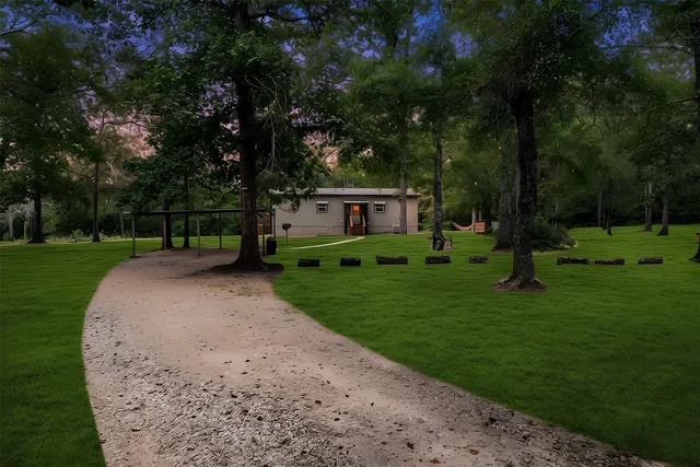 $2,300 | 120 Coyote Run, Willis, TX 77378