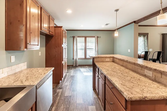 $2,300 | 120 Coyote Run, Willis, TX 77378