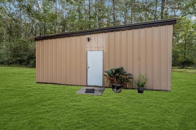 $2,300 | 120 Coyote Run, Willis, TX 77378