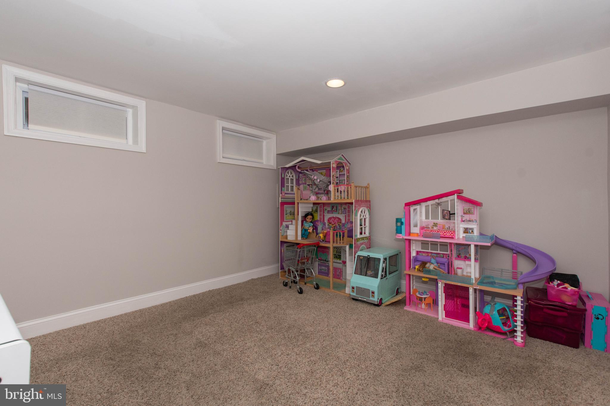 8136 Del Haven Road Baltimore, MD 21222 - Photo 13 of 27