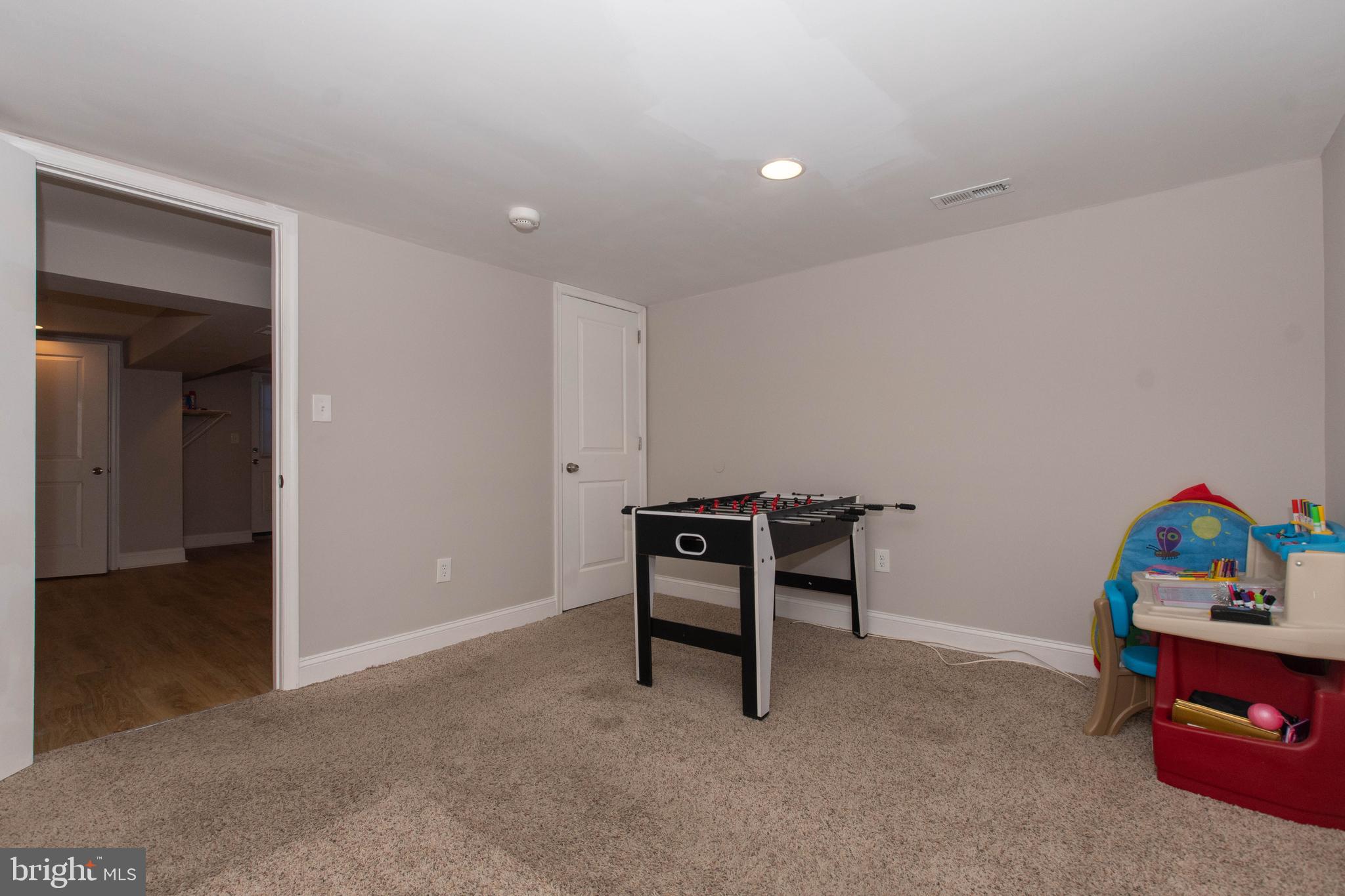 8136 Del Haven Road Baltimore, MD 21222 - Photo 15 of 27