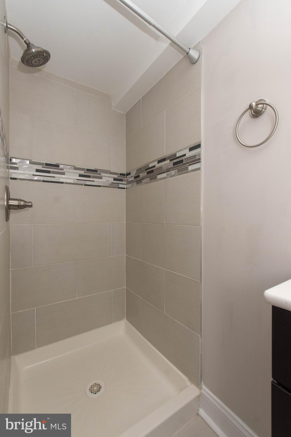8136 Del Haven Road Baltimore, MD 21222 - Photo 17 of 27