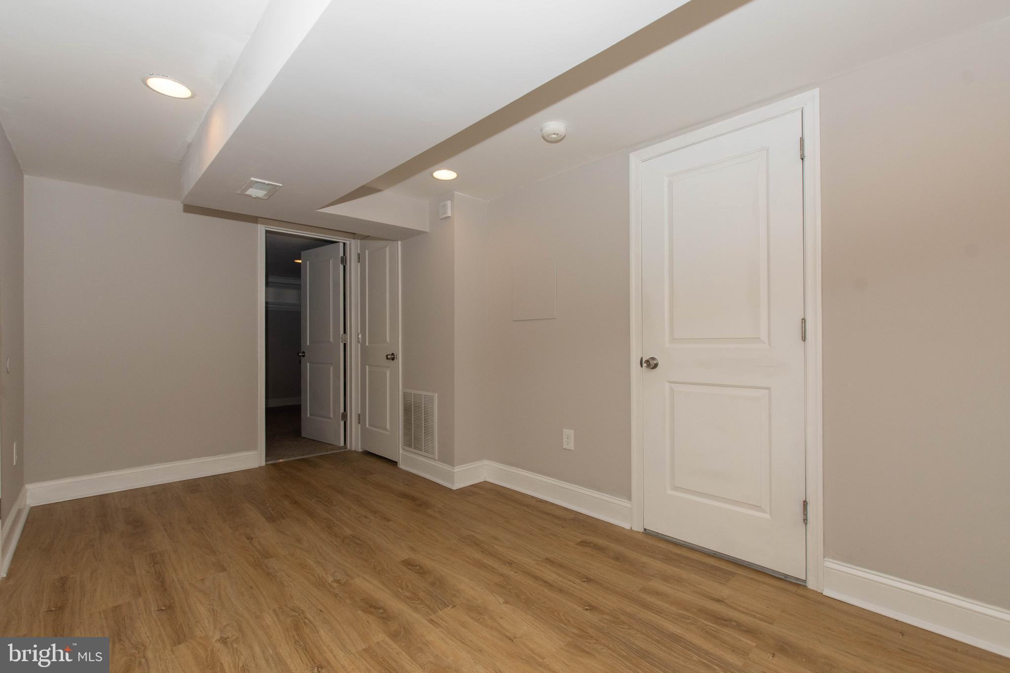 8136 Del Haven Road Baltimore, MD 21222 - Photo 20 of 27