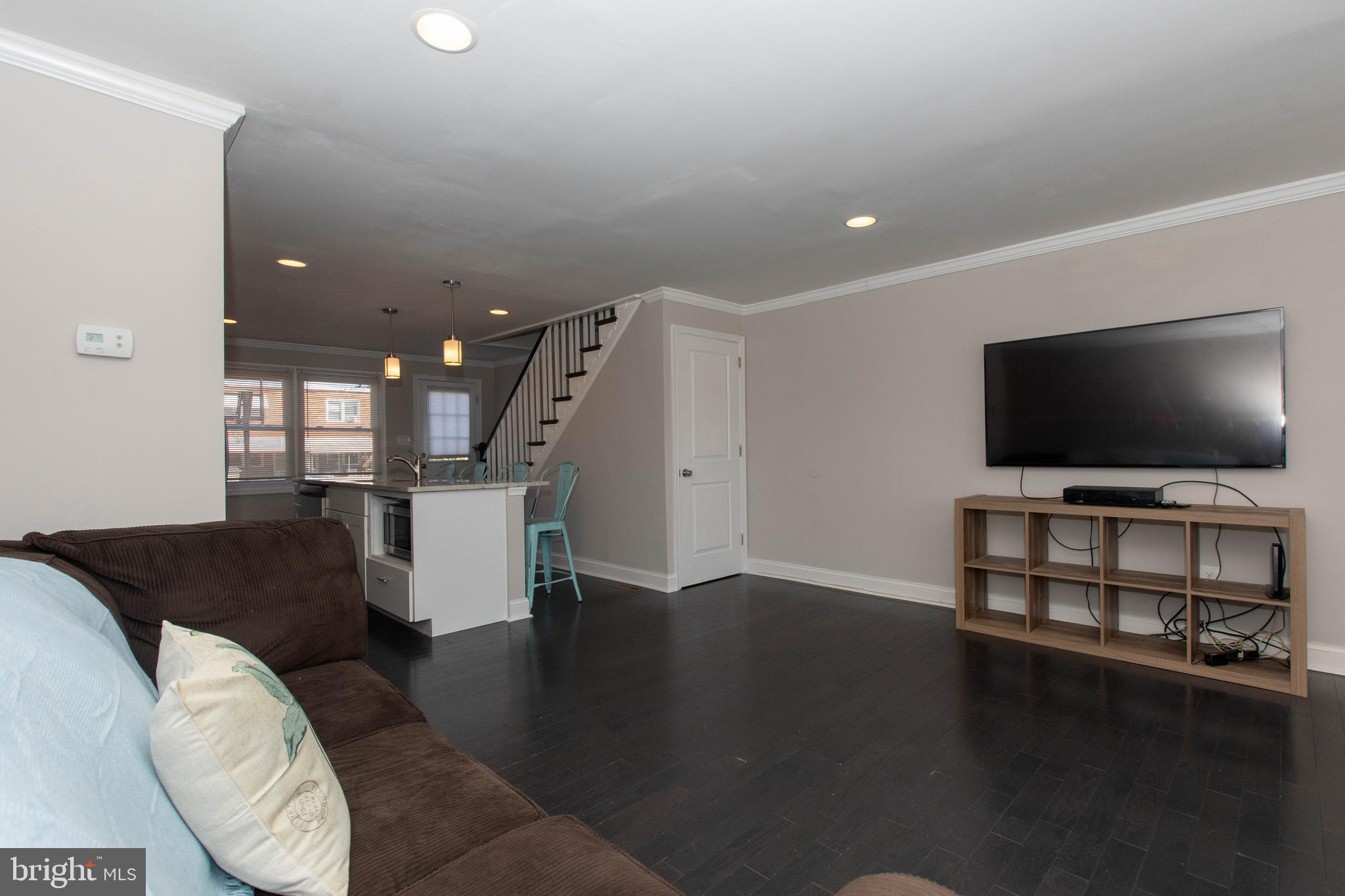 8136 Del Haven Road Baltimore, MD 21222 - Photo 3 of 27