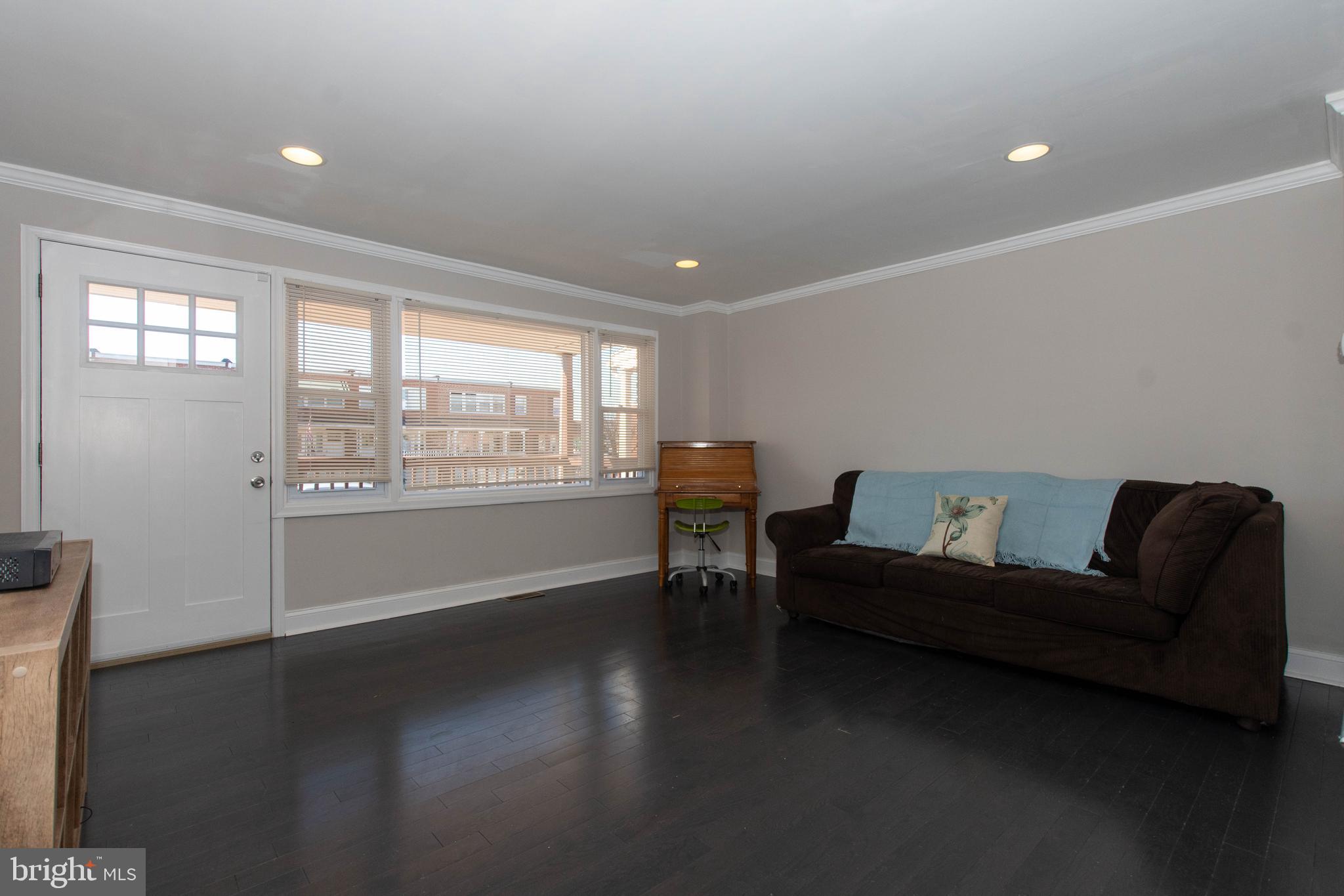 8136 Del Haven Road Baltimore, MD 21222 - Photo 5 of 27