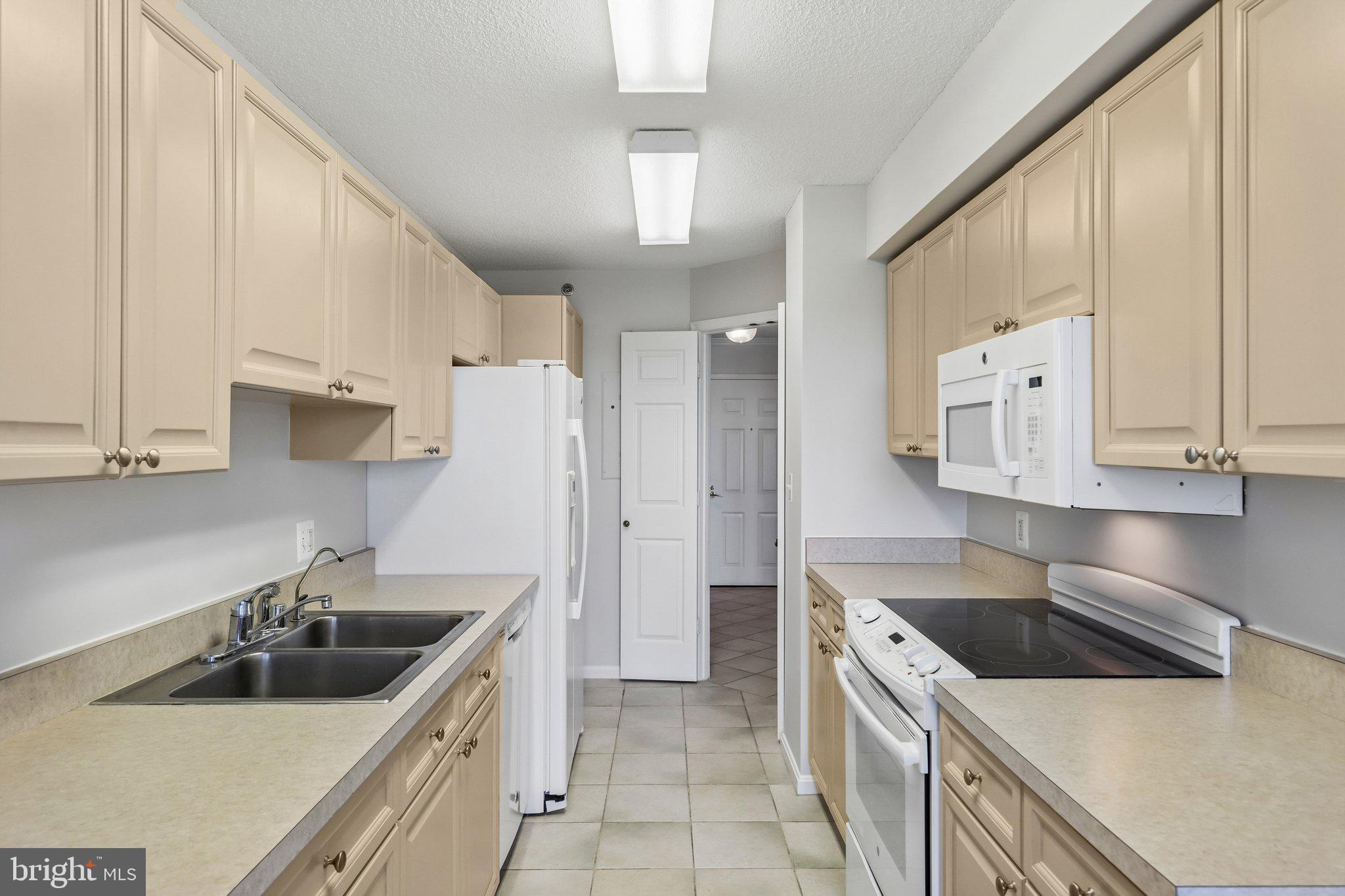 19385 Cypress Ridge Terrace, Unit 515 Leesburg, VA 20176 - Photo 24 of 58