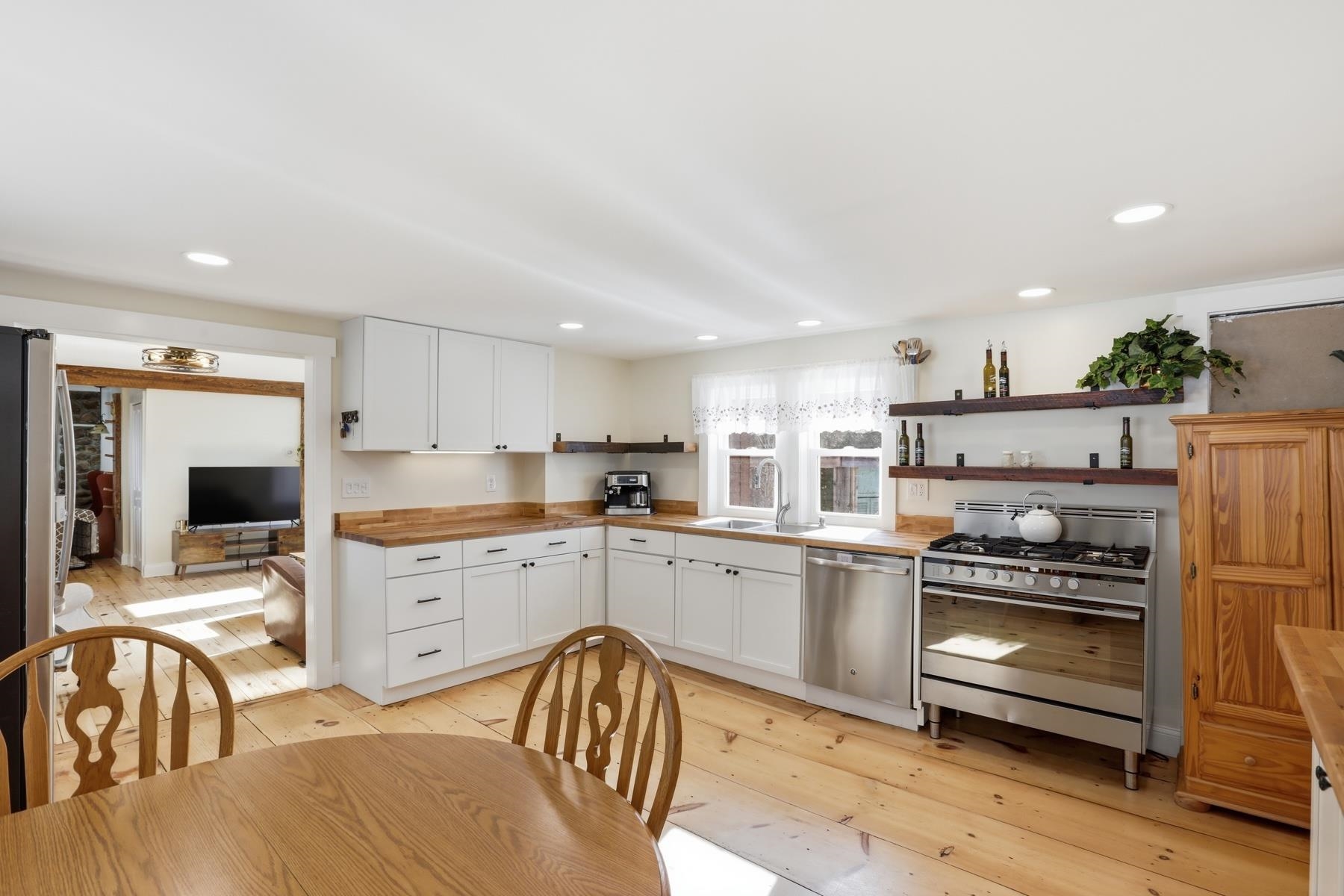 25 Pepperell Road Brookline, NH 03033 - Photo 13 of 60