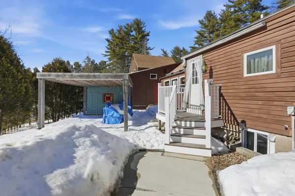 $675,000 | 25 Pepperell Road, Brookline, NH 03033