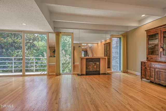 $329,900 | 11 Wellington, Unit 11, Bristol, TN 37620