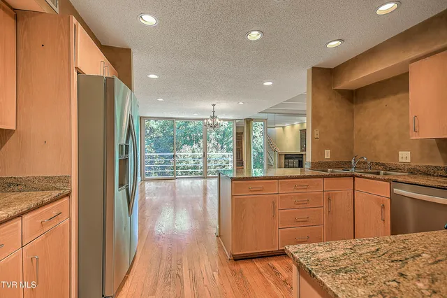 $329,900 | 11 Wellington, Unit 11, Bristol, TN 37620