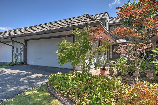 $329,900 | 11 Wellington, Unit 11, Bristol, TN 37620