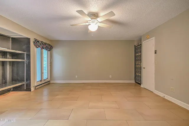 $329,900 | 11 Wellington, Unit 11, Bristol, TN 37620