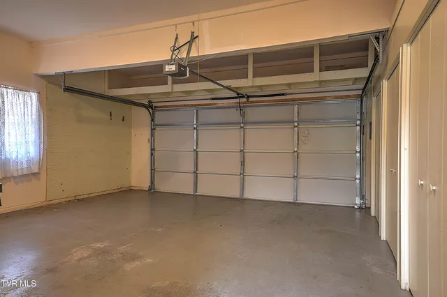 $329,900 | 11 Wellington, Unit 11, Bristol, TN 37620