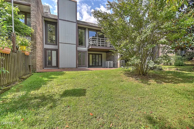 $329,900 | 11 Wellington, Unit 11, Bristol, TN 37620