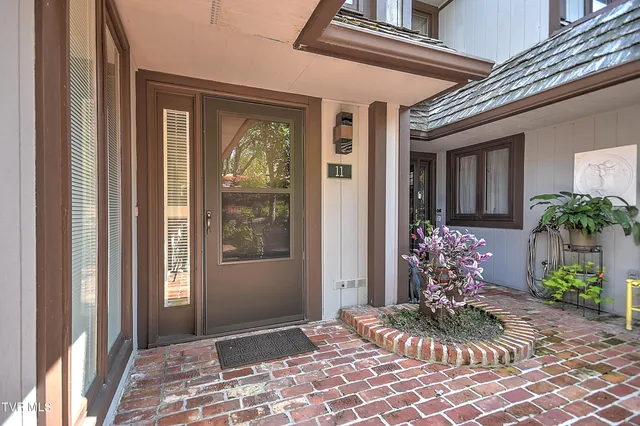 $329,900 | 11 Wellington, Unit 11, Bristol, TN 37620