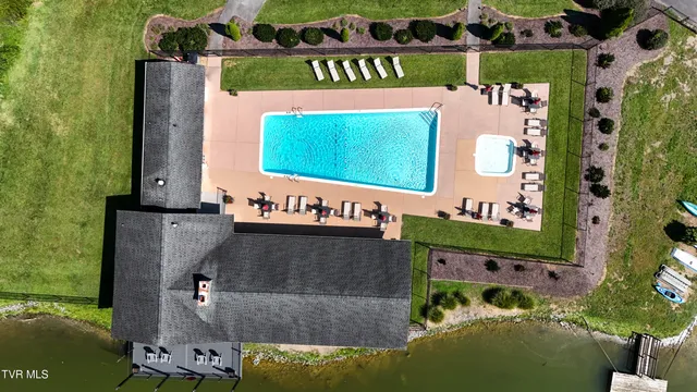 $329,900 | 11 Wellington, Unit 11, Bristol, TN 37620