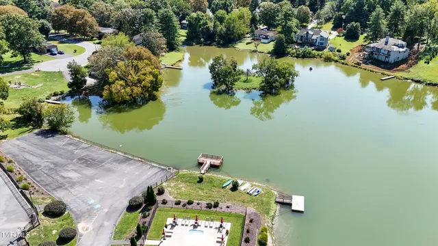 $329,900 | 11 Wellington, Unit 11, Bristol, TN 37620