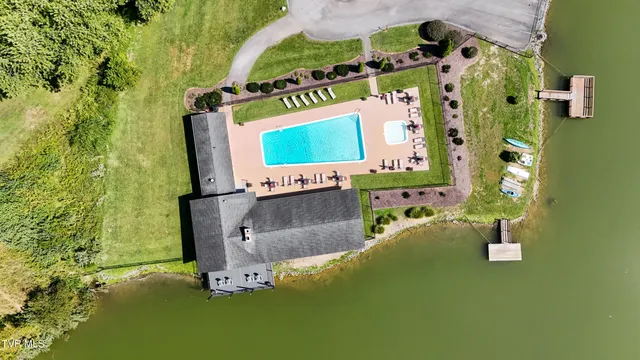 $329,900 | 11 Wellington, Unit 11, Bristol, TN 37620