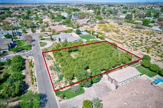 $950,000 | 2260 East Plum Street, Unit 3, Gilbert, AZ 85298