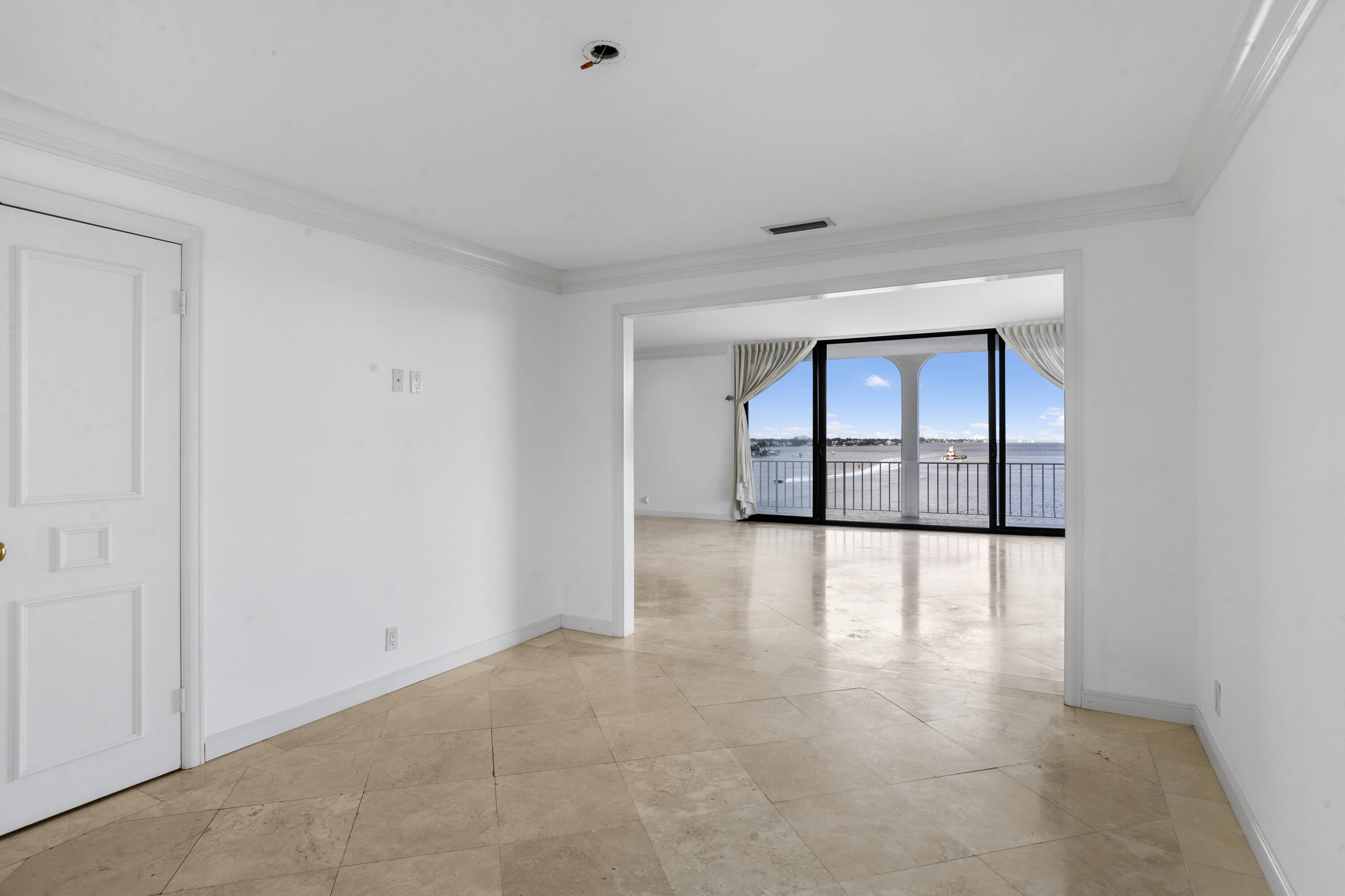 2150 Ibis Isle Road, Unit PH3 Palm Beach, FL 33480 - Photo 13 of 50 Dining Room