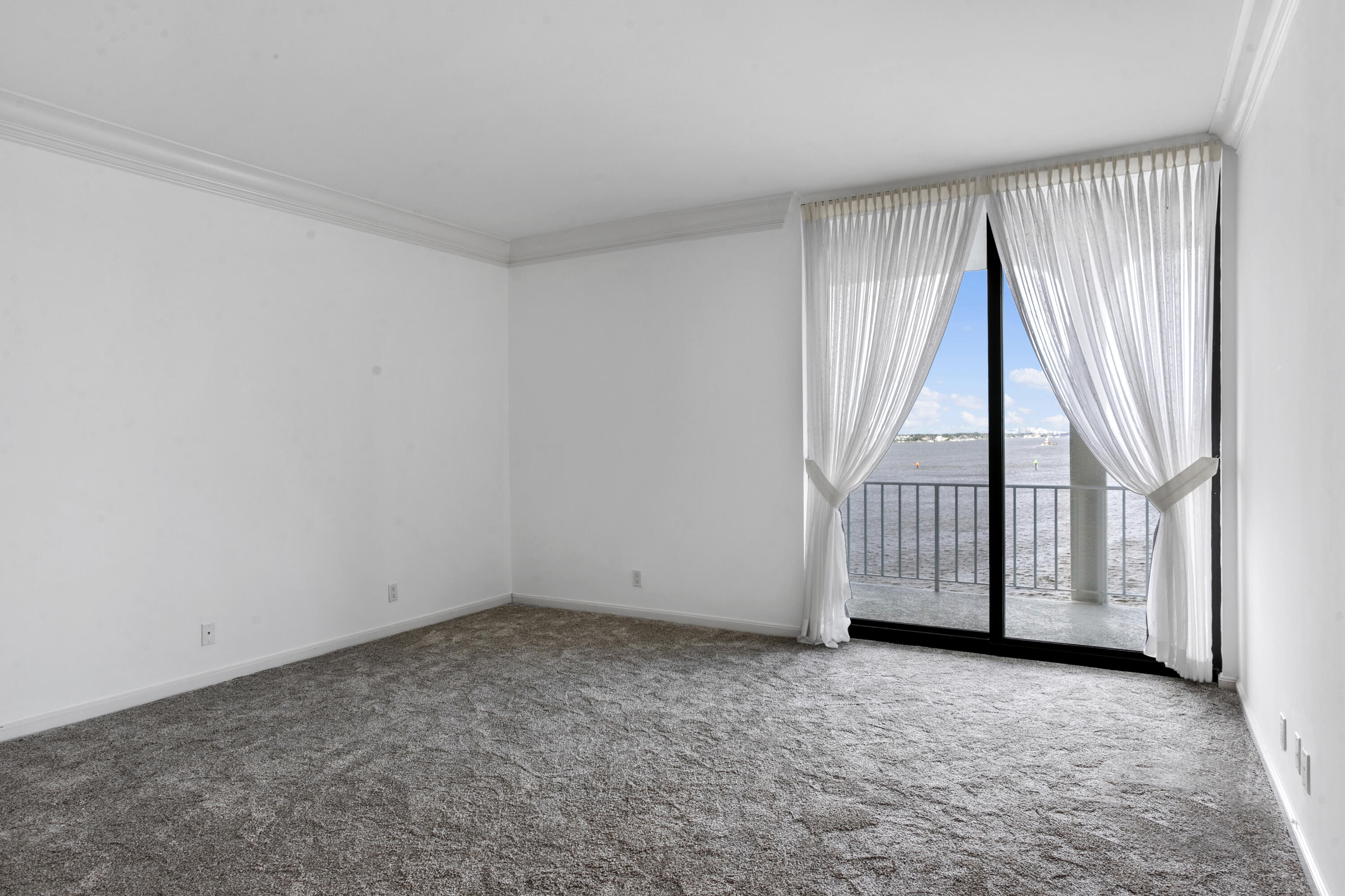 2150 Ibis Isle Road, Unit PH3 Palm Beach, FL 33480 - Photo 18 of 50 Primary Bedroom