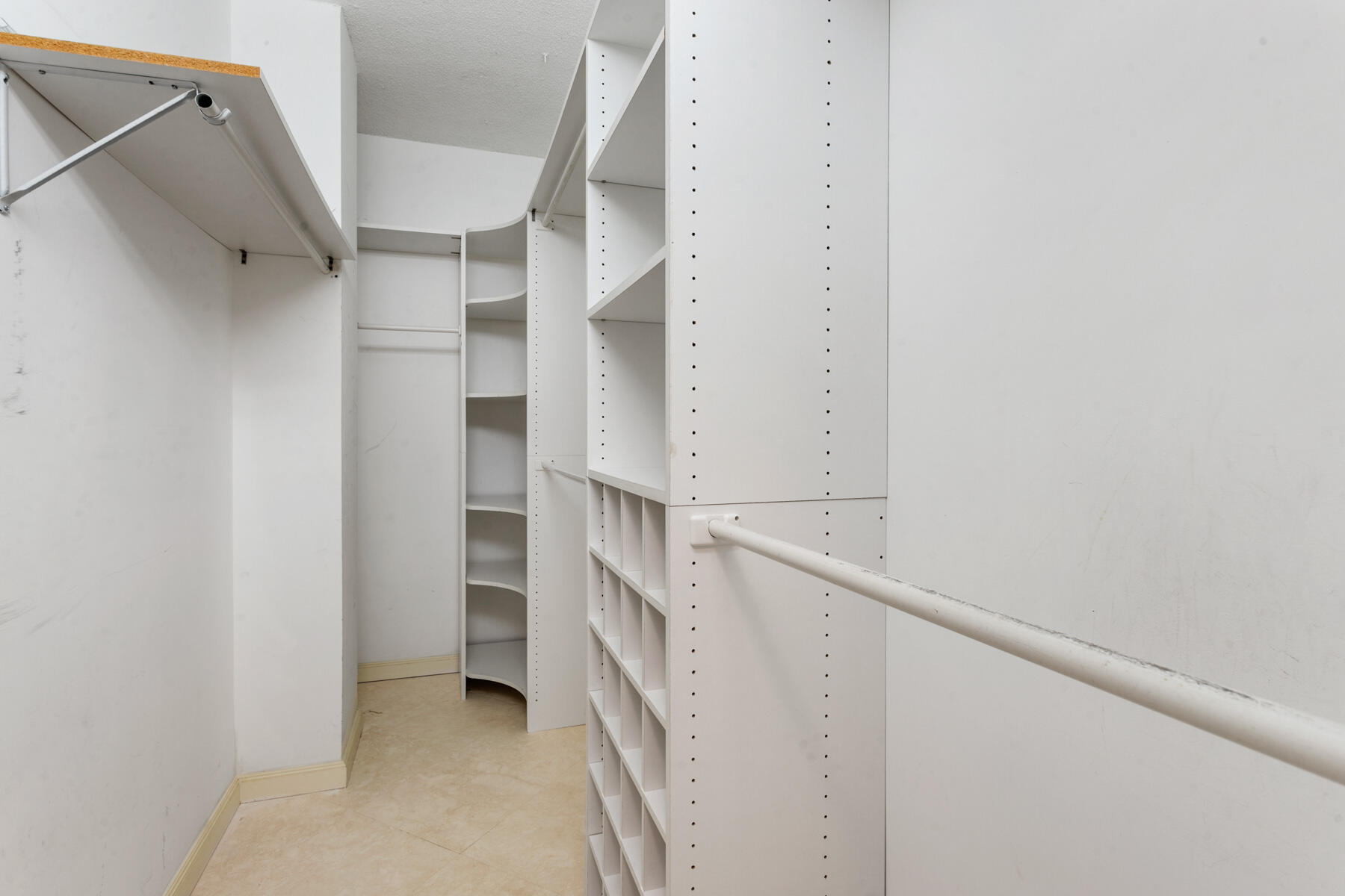 2150 Ibis Isle Road, Unit PH3 Palm Beach, FL 33480 - Photo 21 of 50 Primary Closet