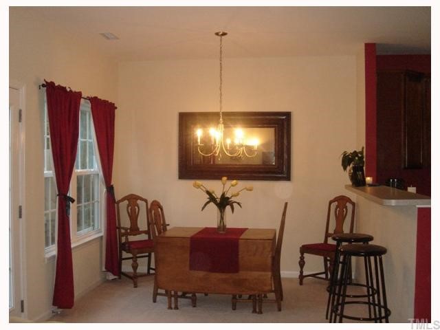 3136 Binghampton Lane Raleigh, NC 27604 - Photo 4 of 12 DINING ROOM