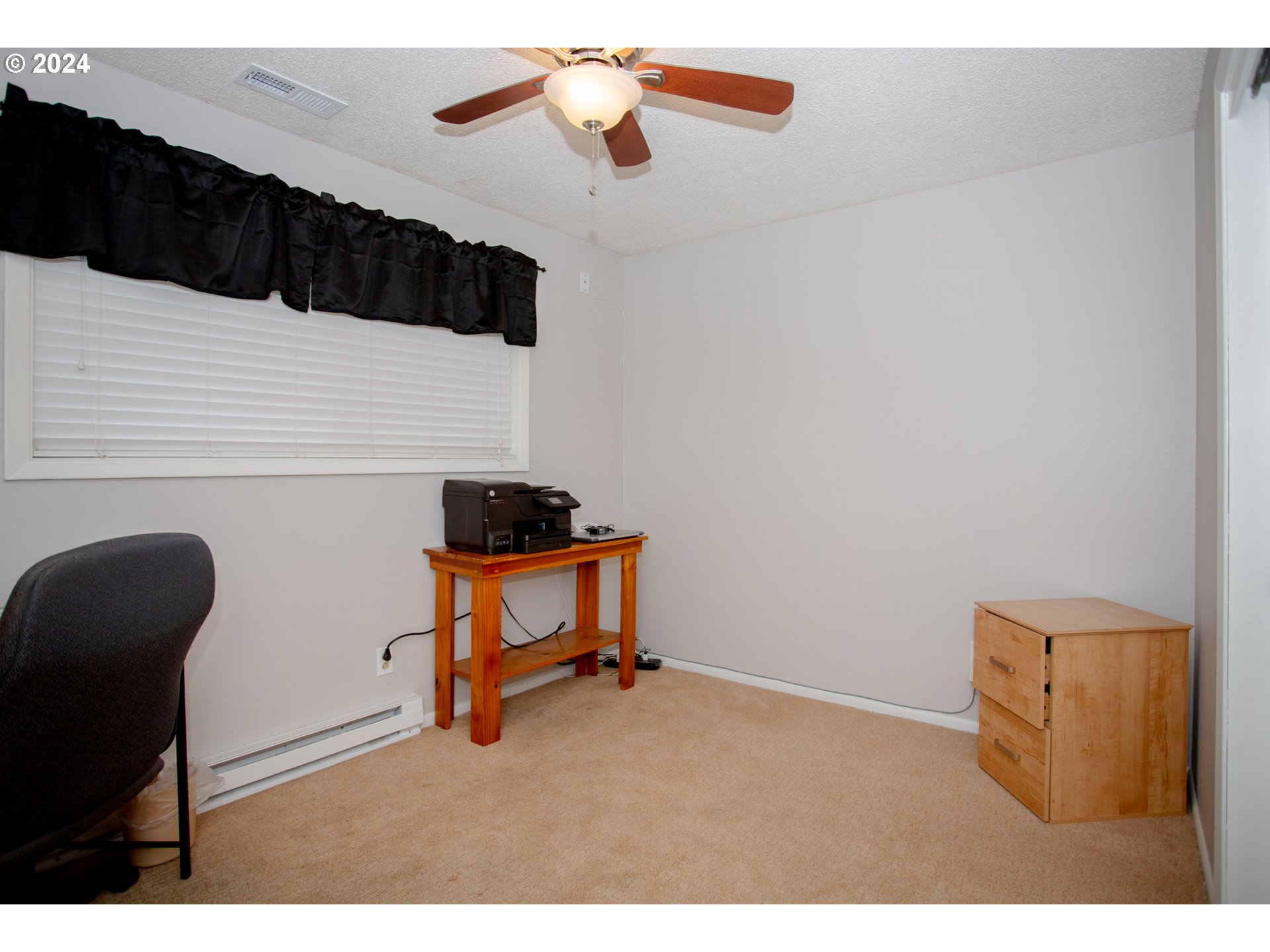 3533 Hoodview Drive Hubbard, OR 97032 - Photo 14 of 31 Bedroom