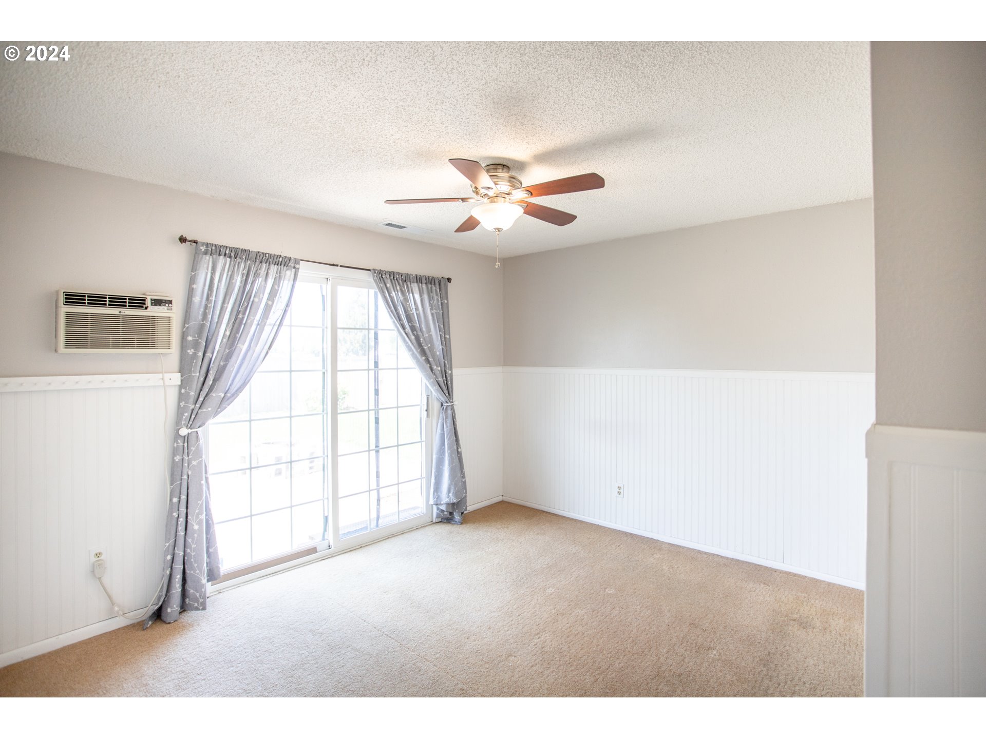 3533 Hoodview Drive Hubbard, OR 97032 - Photo 9 of 31 Bedroom, Primary