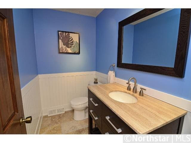 2745 Medicine Ridge Road Plymouth, MN 55441 - Photo 8 of 18