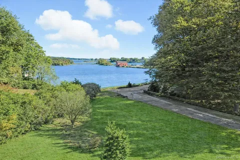 a view of an outdoor space and a yard