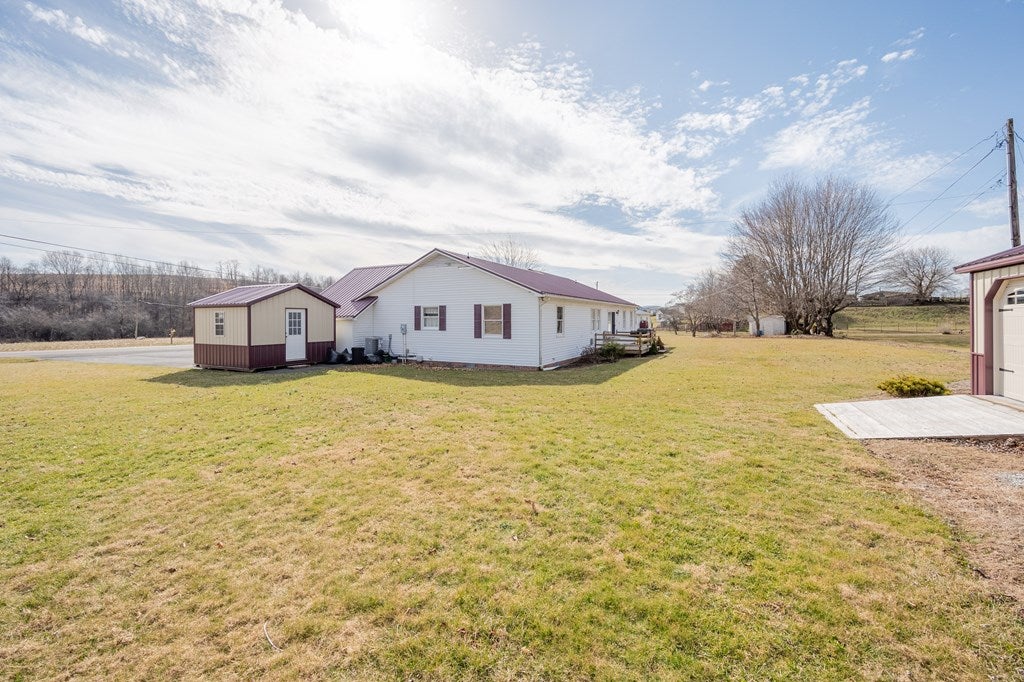 517 Cedar Springs Road Sugar Grove, VA 24375 - Photo 59 of 61 Gallery Image 59