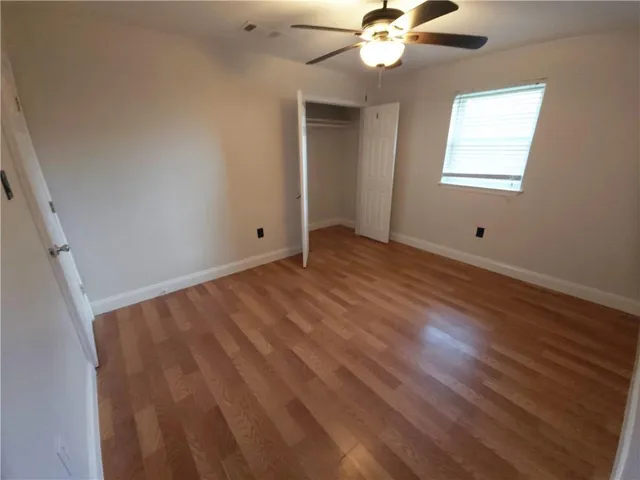 $2,100 | 368 Firethorn Drive, Gretna, LA 70056