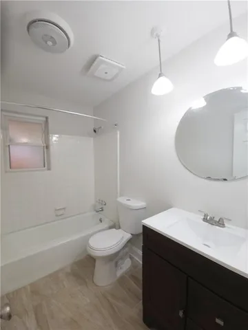 $2,100 | 368 Firethorn Drive, Gretna, LA 70056