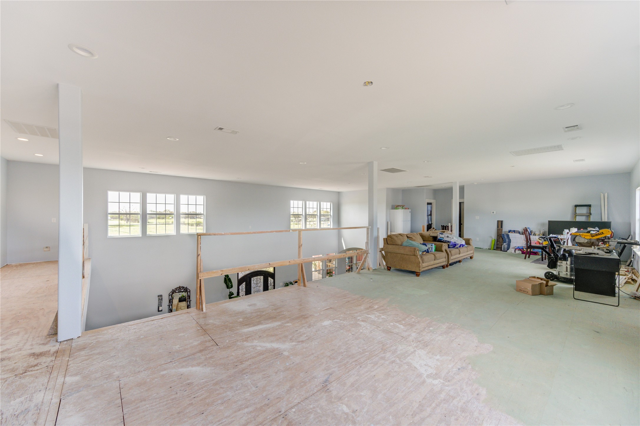 8570 Sunny Side Road Hempstead, TX 77445 - Photo 15 of 50 a view of a livingroom with furniture and a window