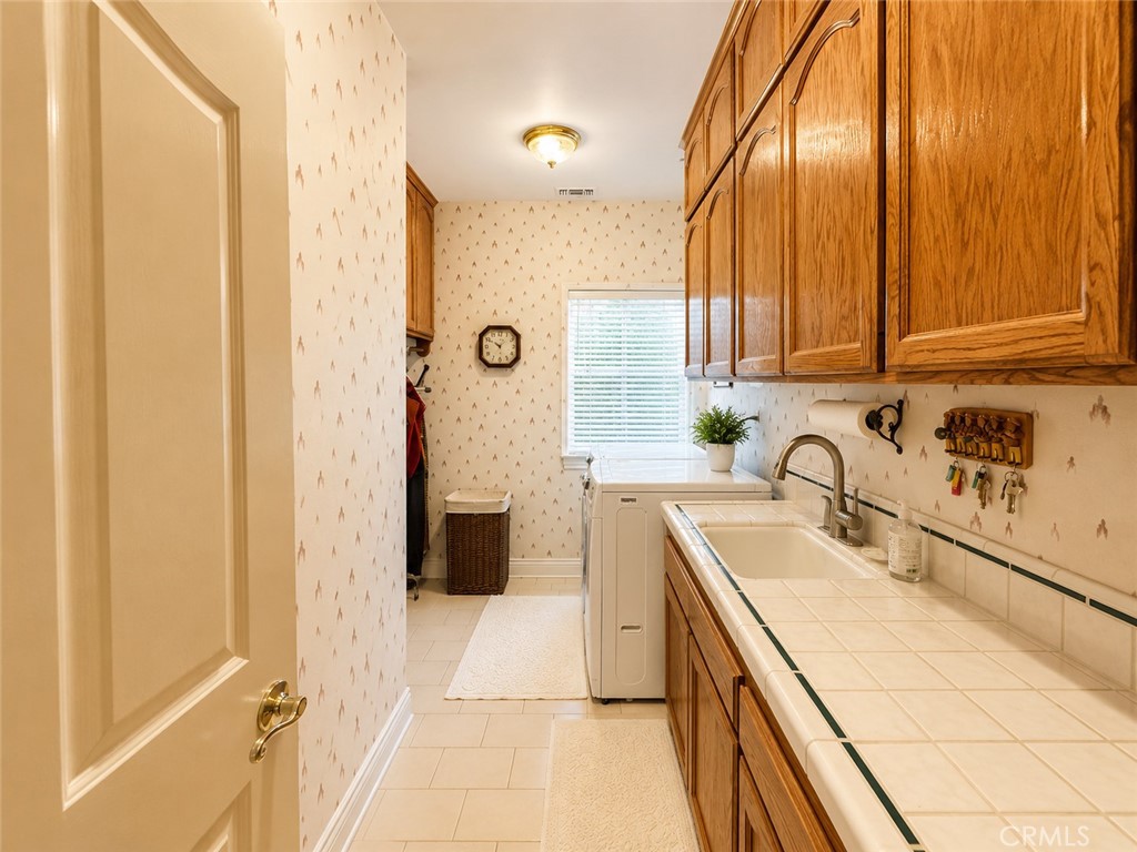 1506 Crestview Road Redlands, CA 92374 - Photo 25 of 44