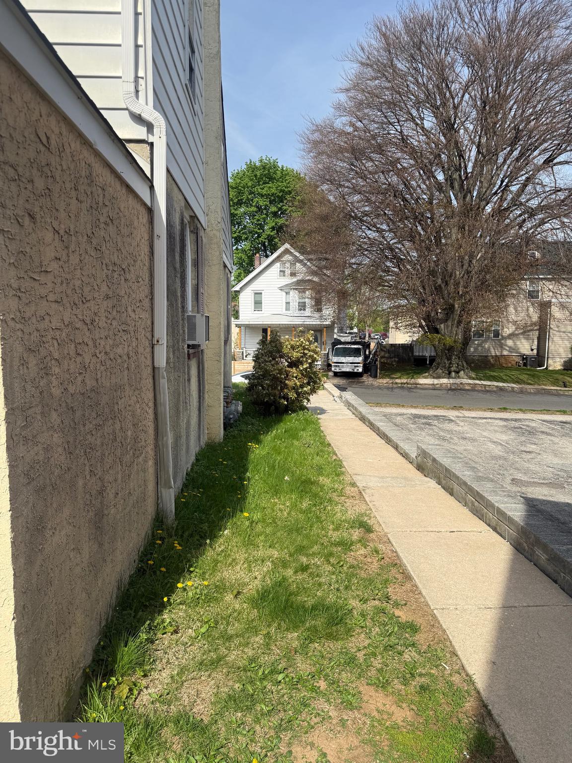 5 Ardmore Avenue Upper Darby, PA 19082 - Photo 4 of 26