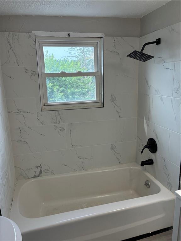 820 Addison Street Washington, PA 15301 - Photo 32 of 42 Upper level full bathroom