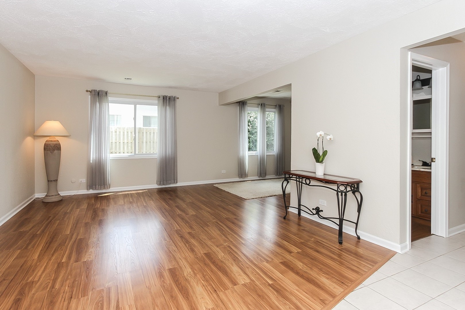 455 Rodenburg Road Roselle, IL 60172 - Photo 5 of 30