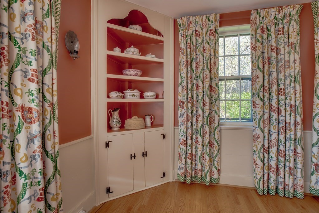 335 River Road Carlisle, MA 01741 - Photo 12 of 36 Gallery Image 12