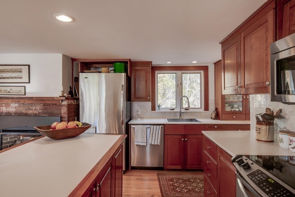 335 River Road Carlisle, MA 01741 - Photo 14 of 36 Gallery Image 14
